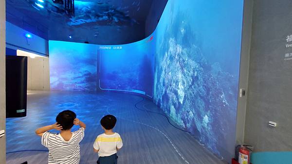 基隆 潮境智能海洋館：遊玩用餐一條龍/ 無敵海景/ 互動遊戲