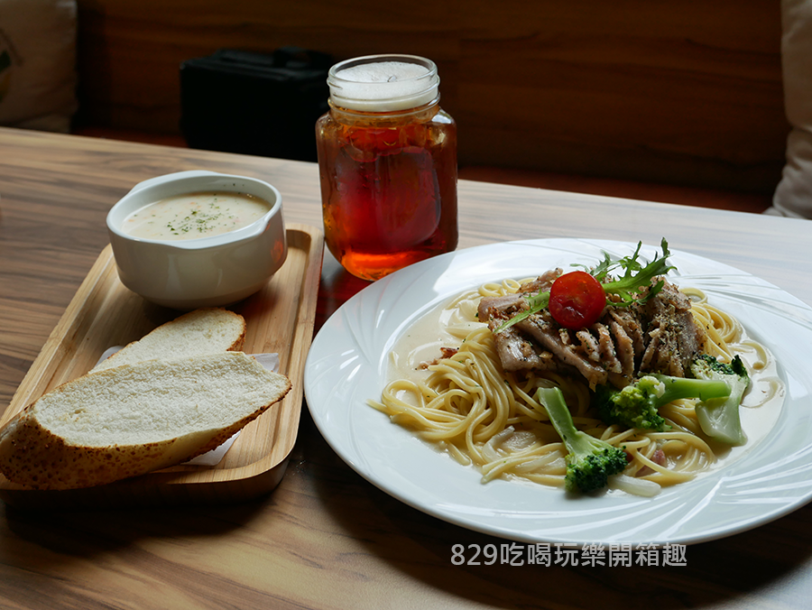 台中西屯區夏帕義大利麵-逢甲店｜逢甲大學附近聚餐、下午茶甜點分量多又平價CP值高舒芙蕾 (12).png