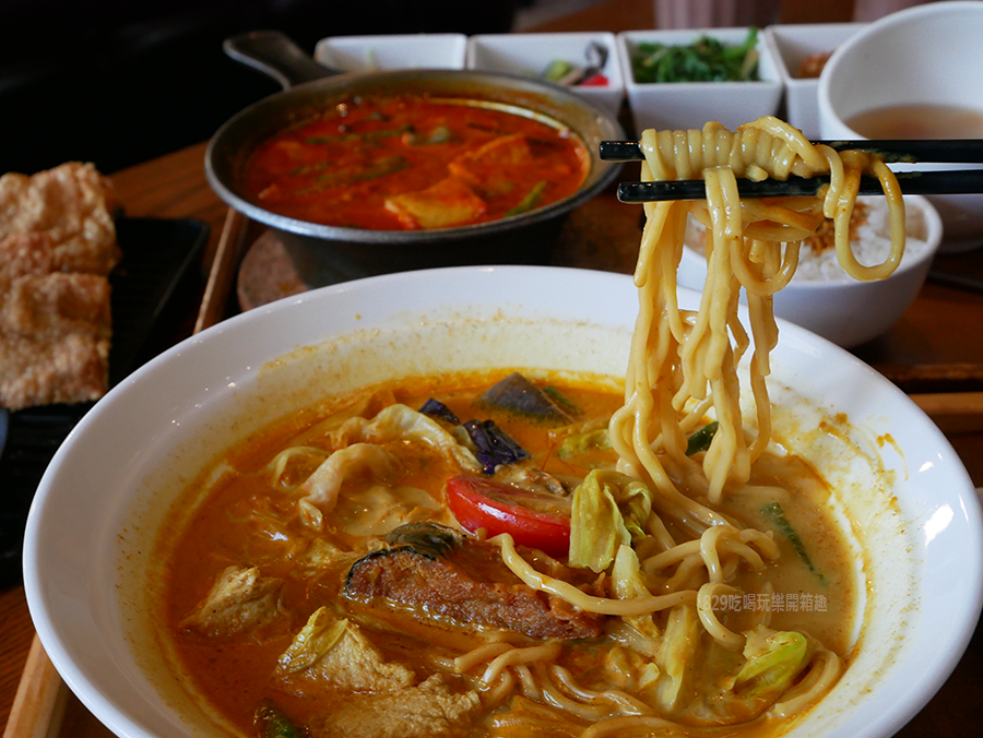 台中南屯區熱浪島南洋蔬食茶堂首創南洋蔬食料理創意蔬食餐廳葷食者肉食主義者也讚不絕口的異國蔬食料理台中素食餐廳 (20).png