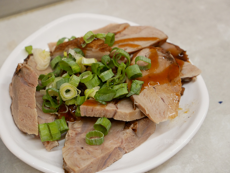 台中北屯牛肉麵緣起麵食館販售牛肉麵、水餃、湯品北平路美食 (9).png