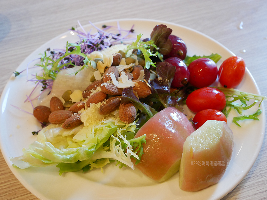 宜蘭羅東住宿】村却國際溫泉酒店｜房間內泡溫可享受蘭陽平原百萬夜景｜龜山島日出｜THE ROOF 190空中酒吧｜羅東夜市、車站只要5分鐘｜浪漫的奢華享受｜蜜月、紀念日｜宜蘭童玩星光樂園住宿 (54).png