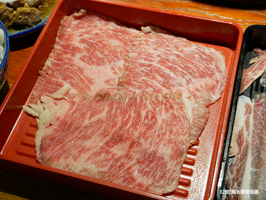 【台中北區】饌和牛和牛火鍋吃到飽｜10種肉、40多種食蔬、超狂和牛泡芙通通吃到飽｜肉多多的新品牌｜漢口路美食內附最新菜單 (16).png