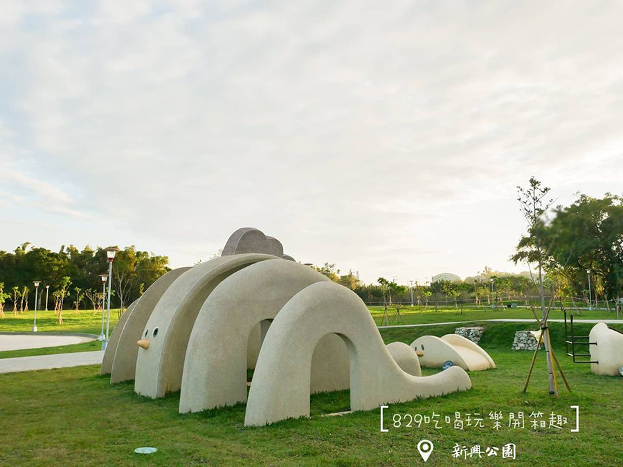 【改圖】新興公園｜可愛的小雞地景｜適合遛小孩、運動好地方｜神岡圖書館、神岡紙博館附近｜免費的台中新景點｜可搭公車 (5)..png