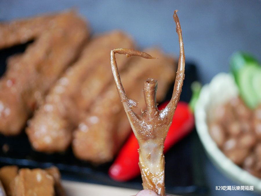 【彰化員林台中美食】黑竹園雞腳凍｜過年追劇、朋友聚會必吃的下酒菜｜40多年的好味道還可以宅配到家｜ (13).png