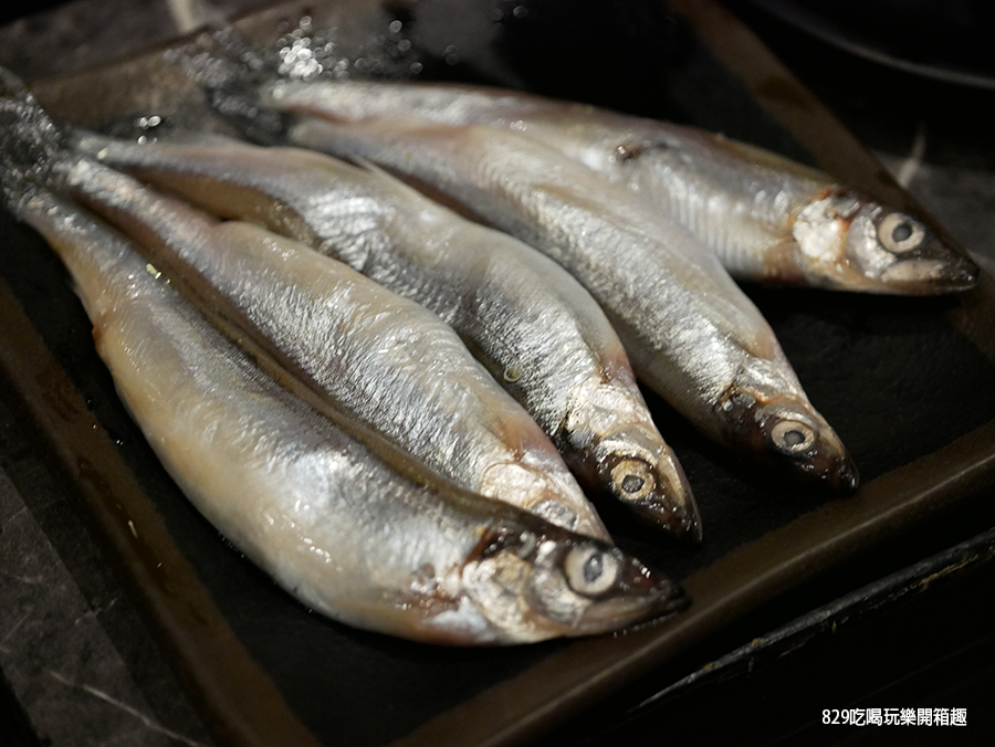 【台中西屯區】田季發爺燒肉台中逢甲店｜97種品項與和牛、天使紅蝦、生蠔、哈根達斯冰淇淋任你吃｜逢甲夜市附近499元起火鍋燒烤吃到飽｜2021新菜單｜慶生、聚餐 (9).png