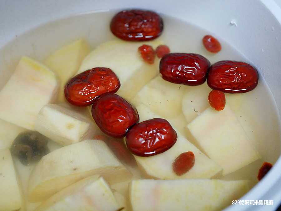 【宅配美食】雙健生技濃縮飲｜桂圓紅棗茶、黑糖暖薑茶｜隨時來一杯熱熱喝好暖心｜即沖即泡即食飲品推薦｜蝦皮、屈臣氏販售中｜紅棗桂圓地瓜湯食譜 (9).png