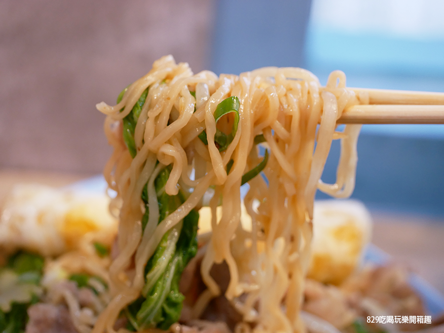 【台中美食-逢甲平價早午餐】晨米早午餐‧烤土司｜必吃卡拉雞腿漢堡與炒泡麵｜滿百送飲料、兩百再送小肉豆｜可線上點餐、UberEats外送 (17).png