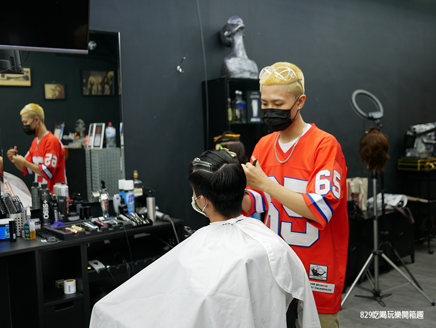 【台中西區男生剪髮】正統美式風格男士理髮廳Homecoming barbershop｜洗髮、造型理髮、修眉毛一次搞定｜一口價800元搞定  (11).png