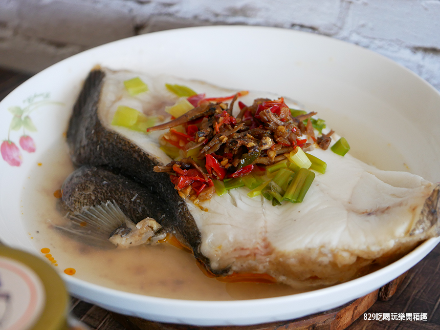 【台中南屯生鮮水產】村井水產｜活體帝王蟹、龍蝦、谷關鱒魚多種超人氣海鮮｜現點現做的生魚片與炙燒壽司｜日本進口的各式醬料、零食、酒類、一蘭拉麵禮盒｜年菜、火鍋、烤肉食材採買好地方 (29).png