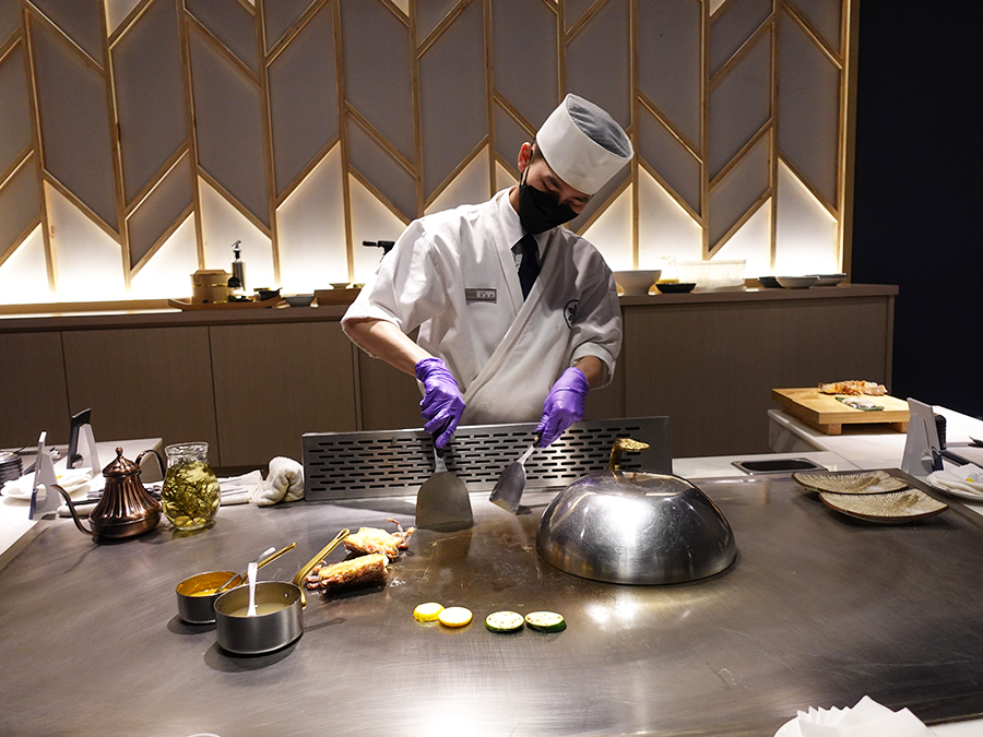 【新竹火車站美食】一位難求的無菜單鐵板燒明水然・樂新竹林森店｜情人節約會、求婚、工程師招待客戶高質感餐廳 (6).png