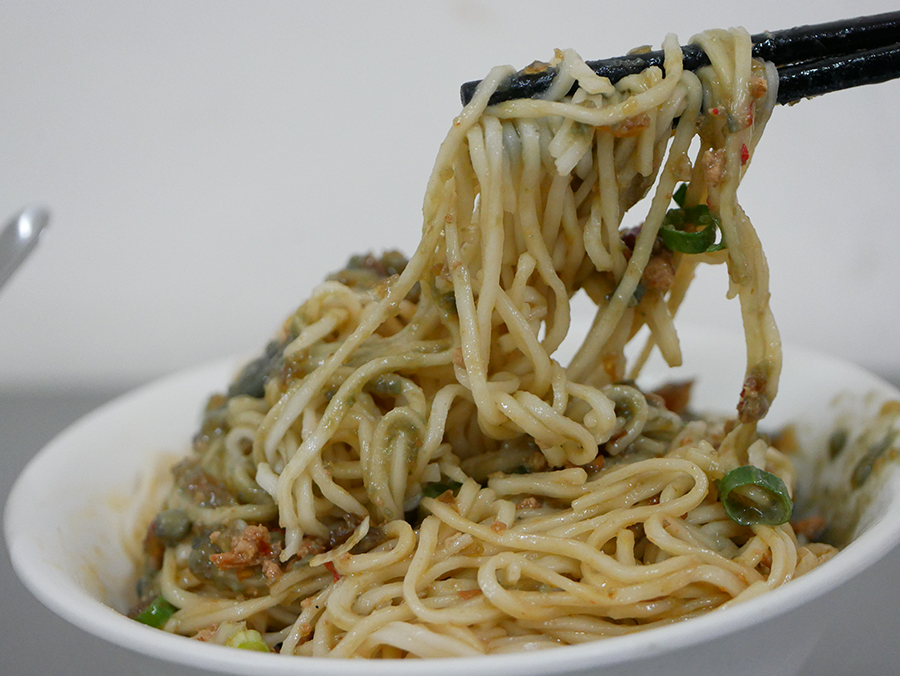 【台中北屯捷運美食】劉漣麵｜招牌三色飯皮蛋尬辣肉醬與經典肉燥的全新組合 三種口味一次滿足!｜昌平路商圈高CP 值銅板美食！特色皮蛋料理多樣選擇 (23).png