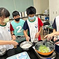 LINE_ALBUM_1120422蝦仁煎DIY_240422_76.jpg