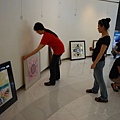 201110畫展-佈展-03.JPG