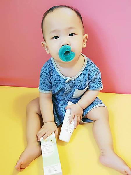 膏純淨生活提案 純淨貝拉Natura Bella 貝拉寶貝有機低敏洗沐 有機燕麥泡泡浴露 洗髮沐浴露 有機金盞花護膚膏 屁屁膏 嬰兒油 按摩油 36.jpg 膏純淨生活提案 純淨貝拉Natura Bella 貝拉寶貝有機低敏洗沐 有機燕麥泡泡浴露 洗髮沐浴露 有機金盞花護膚膏 屁屁膏 嬰兒油 按摩油 36.jpg