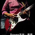 20100403-5-02 最帥的吉他手。(因為沒有拍到臉 XDDD)
