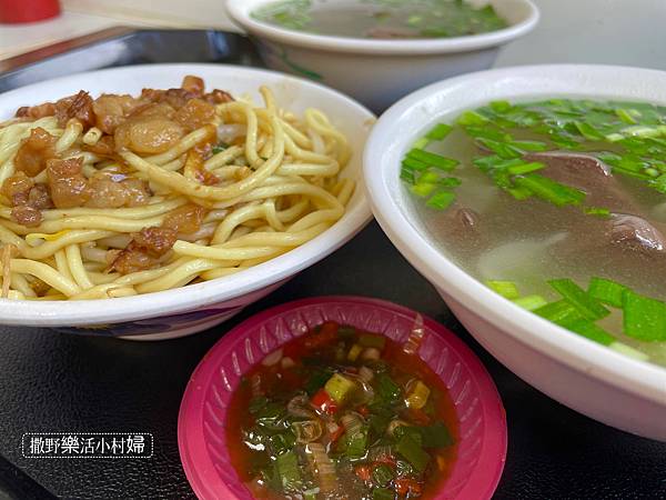 《台中豐原。康康豬》阿公那個年代的傳統早餐，古早味豬血湯＋炒