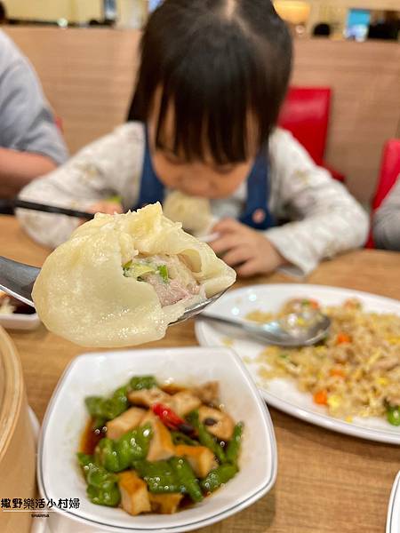 豐原美食》在地老店人稱平價鼎泰豐【立麒鮮肉湯包】皮薄肉汁多｜