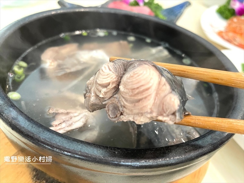 蘇澳》自家漁船當日直送的嚴選食材【食令鮮魚湯店】必點生魚片、