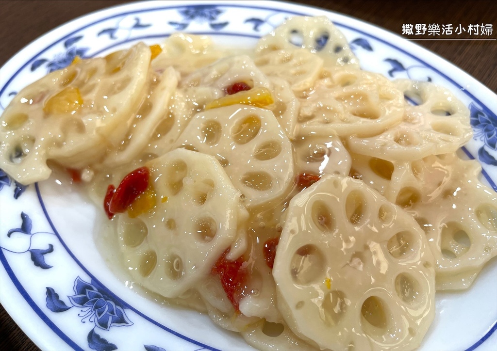 【一鑫園】蘭陽經典特色小菜、手工燒賣、滿滿海鮮和蚵仔蓋飯超吸