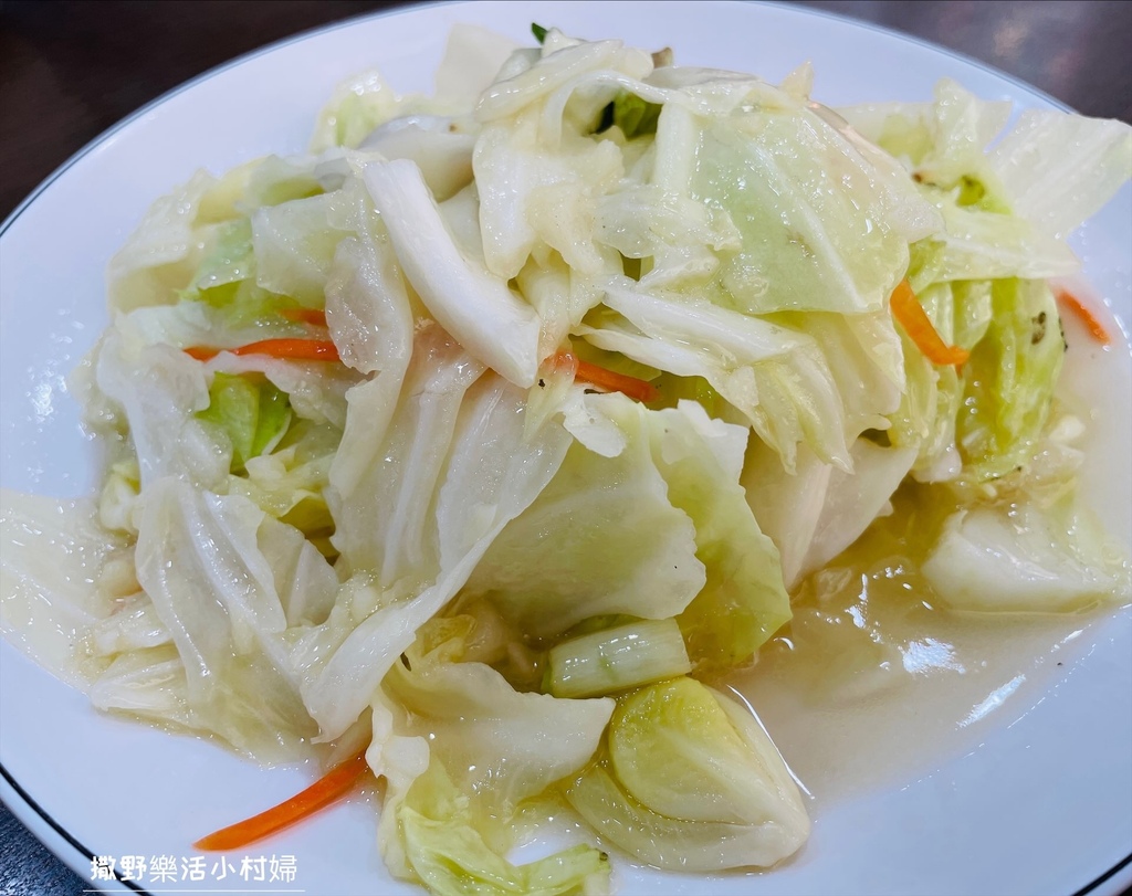 【一鑫園】蘭陽經典特色小菜、手工燒賣、滿滿海鮮和蚵仔蓋飯超吸