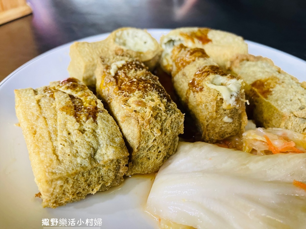 在地特色美食｜青草脆皮臭豆腐必吃｜位於礁溪老街上的【舊路第一