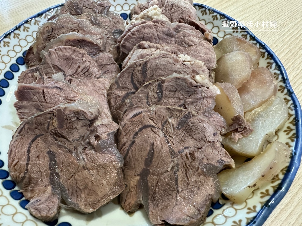 食譜分享》牛蒡雞骨燉牛腱湯｜鮮甜清香&滋補營養，秋冬季節強健