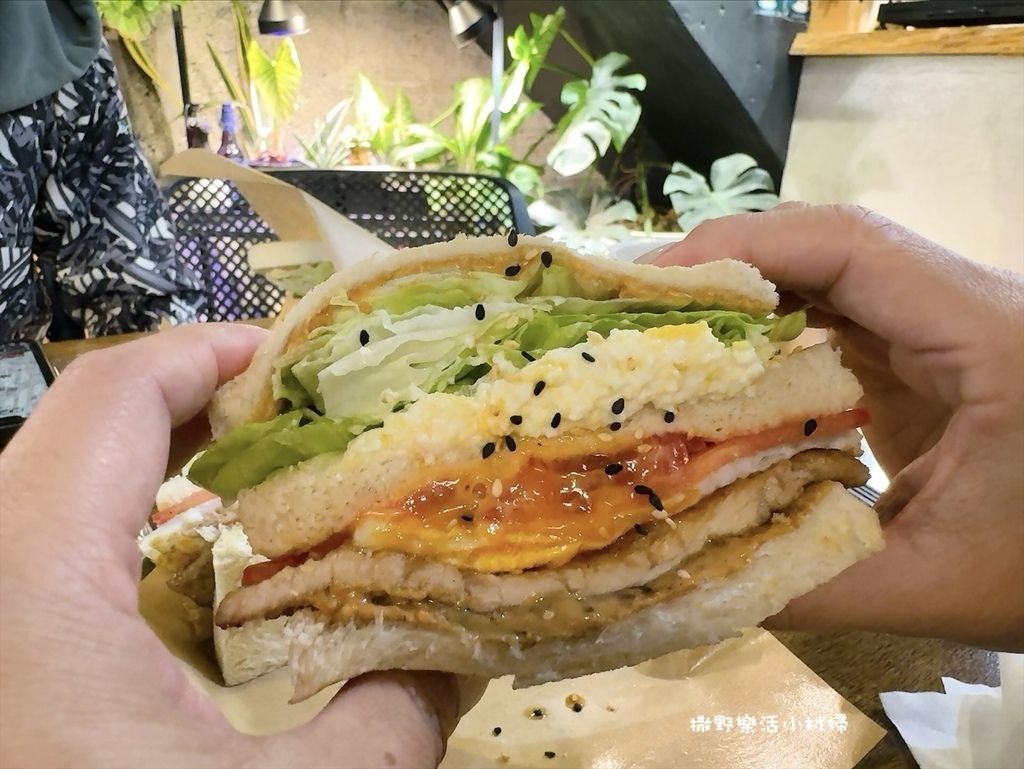 羅東在地人氣早午餐【老食】老宅綠植文青風/平價份量足/主打原