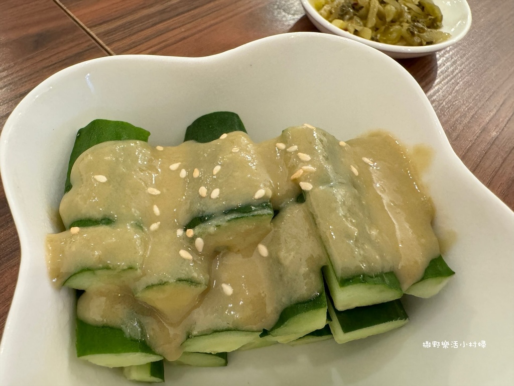 宜蘭美食｜牛大骨蔬果熬製湯頭+無糖無味精的牛肉麵【呷麵啉湯】