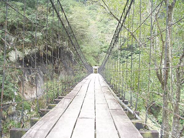 岳王亭吊橋