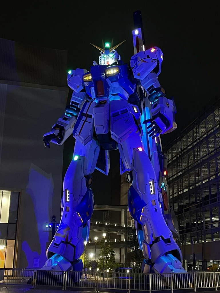 ららぽーと福岡 実物大 νガンダム立像「RX-93ff ν(