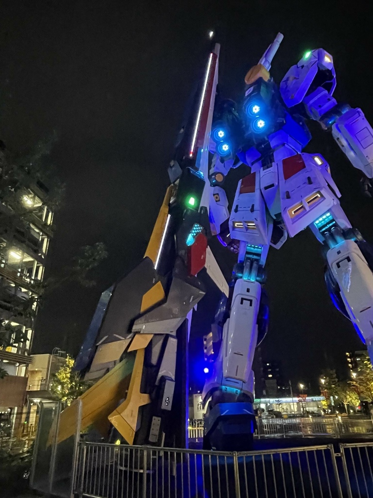 ららぽーと福岡 実物大 νガンダム立像「RX-93ff ν(