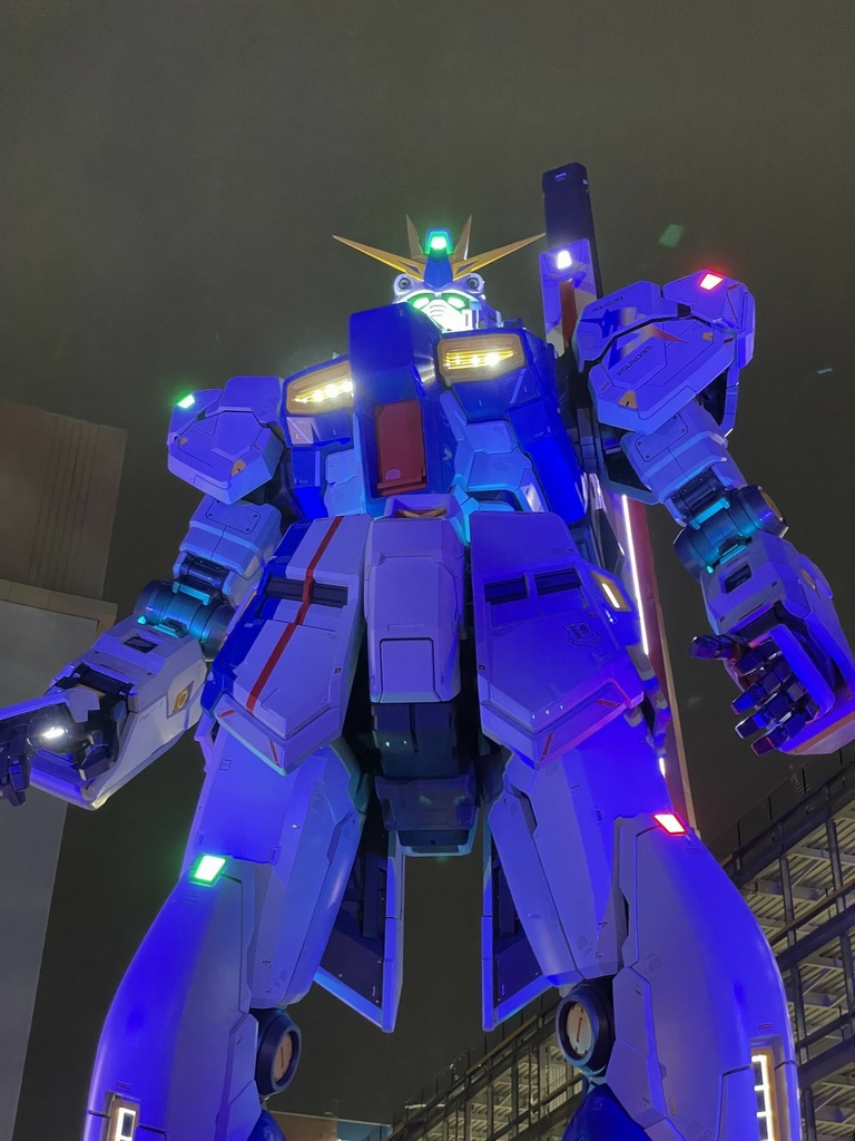 ららぽーと福岡 実物大 νガンダム立像「RX-93ff ν(