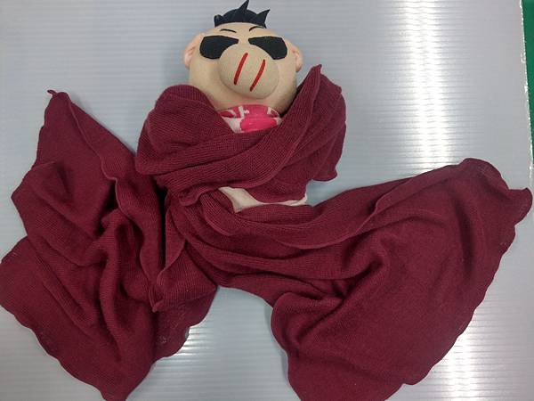 妮芙露風采圍巾圍在脖子上看起來既時尚又保暖 趕緊趁2021年1月1日前還能享有會員價八折優待時 趕緊下手買一條吧 否則之後就只能用會員價九折購買啦 天涯小朱朱的家