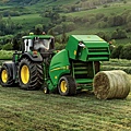 John_Deere_F440R_round_baler.jpg