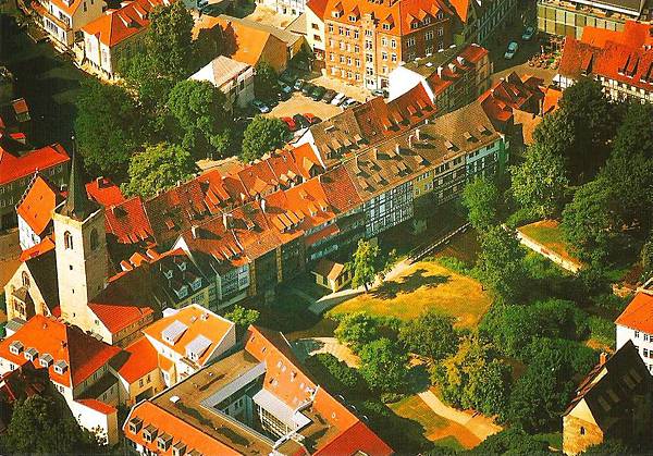 POST002.jpg POST002.jpg