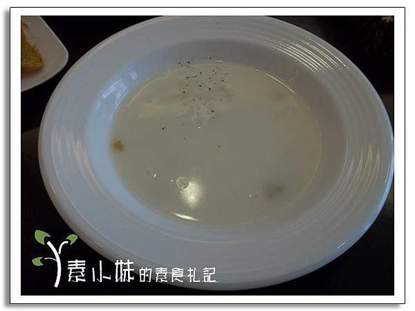 玉米濃湯 見晴蔬食 台中素食蔬食食記.jpg