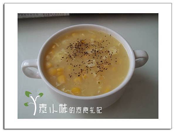 玉米濃湯  早齋茹素 台中素食蔬食食記拷貝.jpg
