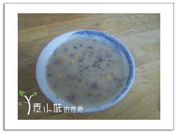 蘑菇濃湯 陳家素食專賣店 台中素食蔬食食記 拷貝