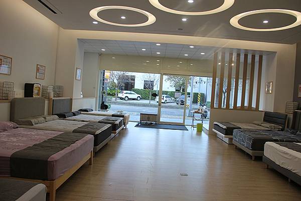 IMG_7573-IMG_7630.JPG IMG_7573-IMG_7630.JPG