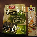 心妮從韓國帶來的海苔和小禮物