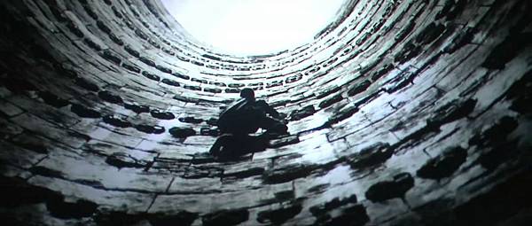 蝙蝠俠_黑暗騎士崛起 The Dark Knight Rises 2012720p R6 READNFO LiNE XviD - MATiNE.avi_snapshot_01.51.20_[2012.10.28_19.02.57]