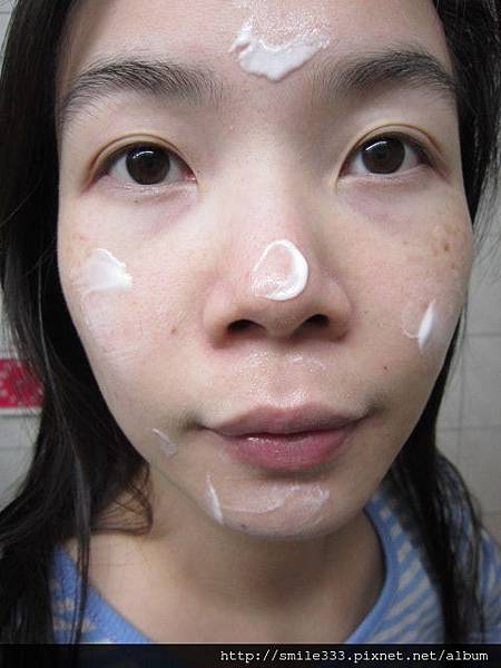對抗初老看這裡~ UNT超能緊俏撫痕精華 UNT超能緊俏撫紋奇肌霜