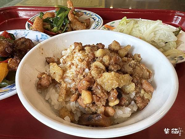 【台北】丸林魯肉飯｜飄香四十六個年頭魯肉飯，現打果汁必點｜柴