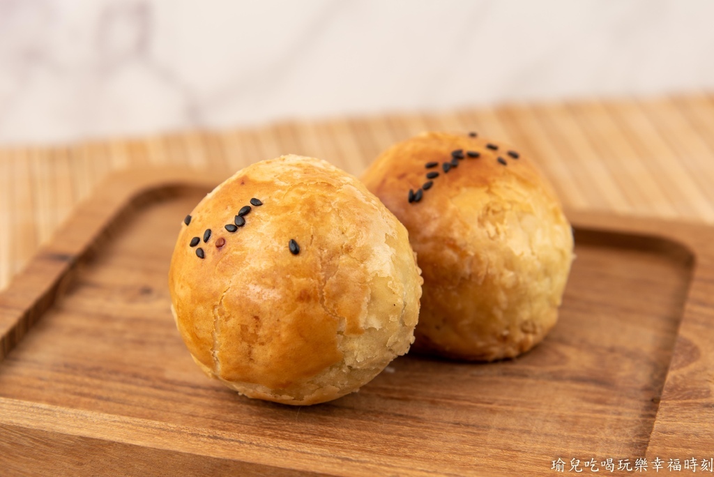 【食記❤彰化】鹿港在地人大推免排隊又超好吃的新口味蛋黃酥，少