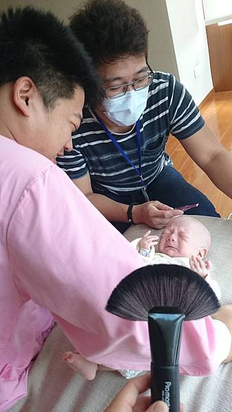 坐月子 剃頭毛 嬰兒 坐月子 剃頭毛 嬰兒