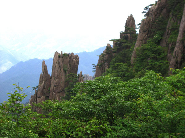 45 黃山奇峰.jpg