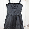 5 KB 黑色蝴蝶結荷葉邊蕾絲洋裝~1990元