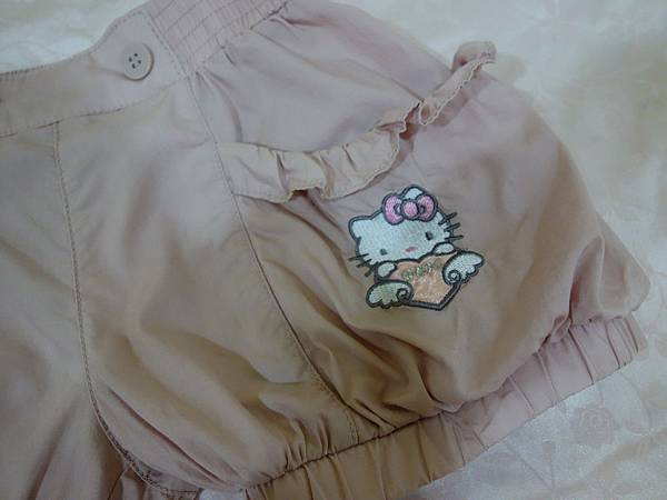 19 kitty 粉紅燈籠褲 (2).JPG