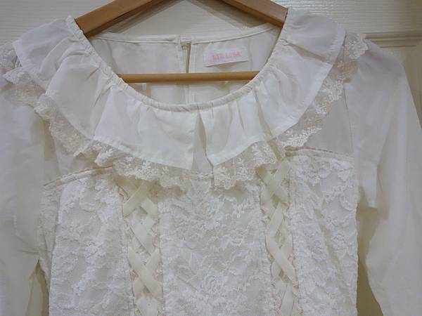 2 白色蕾絲小洋裝 (2).JPG