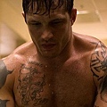 tom-hardy-shirtless-warrior-01.jpeg